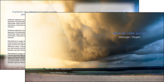 creation graphique en ligne depliant 2 volets  4 pages  tourisme  plage mer sable MIDBE38753