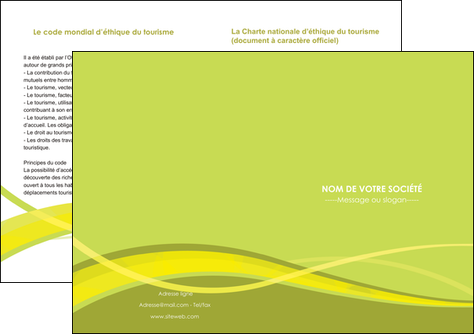modele en ligne depliant 2 volets  4 pages  espaces verts vert vert pastel fond vert MFLUOO58749
