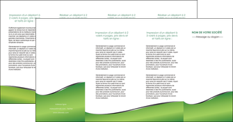 modele en ligne depliant 4 volets  8 pages  vert fond vert colore MIF59287