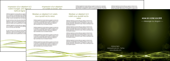 personnaliser modele de depliant 4 volets  8 pages  fond vert structure en vert abstrait MLGI72427
