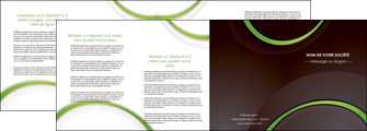 faire modele a imprimer depliant 4 volets  8 pages  web design noir fond noir vert MID79265